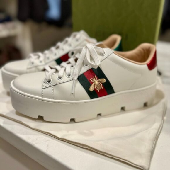 GUCCI SNEAKERS - Picture 1 of 5